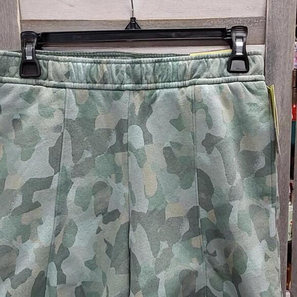 Girls' Fleece Shorts | All in Motion | X Large (14) - Picture 2 of 10